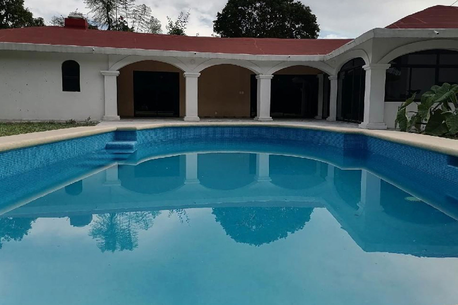 Venta de Casa Amplia en Lomas de Cuernavaca